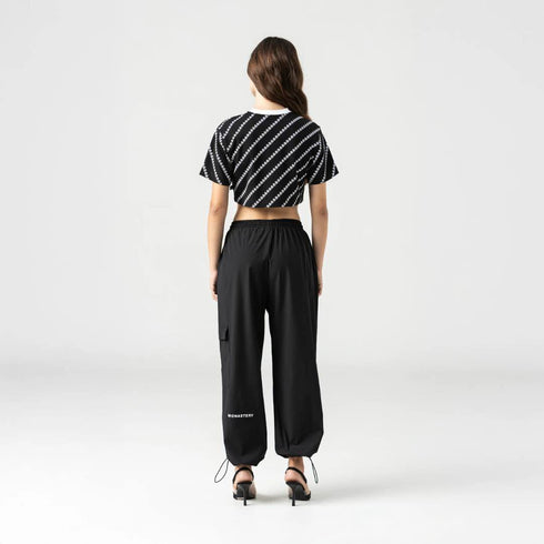 CROP TOP NEGRO BRITANIA MONASTERY