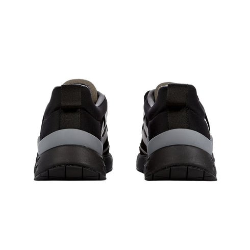 TENIS NEGROS Y02303 P8146 H1247 DIESEL