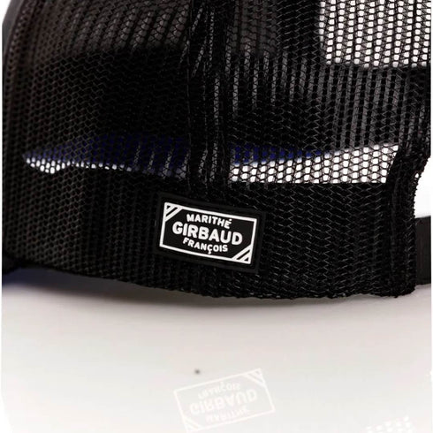GORRA NEGRA GIRBAUD