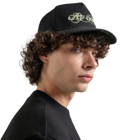 GORRA NEGRA FABLE AP CROWN