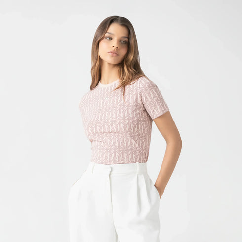 CAMISETA ROSADA AMARISSA MONASTERY