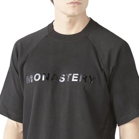 CAMISETA NEGRA TRINAD MONASTERY